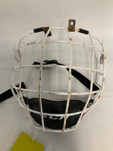 Used Ccm Hockey Wire Mask White Sm 11823-s000027100