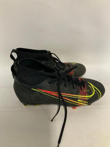 Used Nike Junior 04.5 Cleat Soccer Outdoor Cleats 11823-s000025739