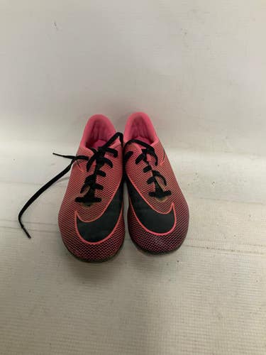 Used Nike Soccer Cleats Pink Junior 04 11823-s000037036