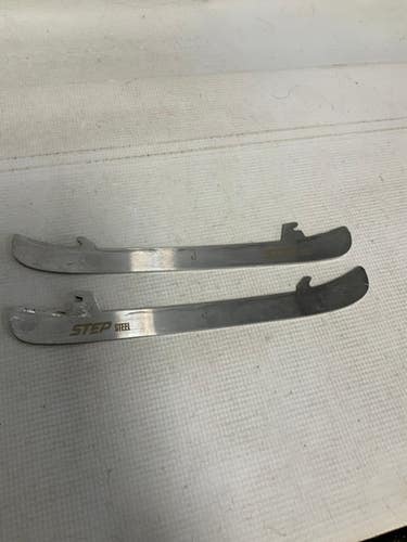 Used Ccm Step Steel 238mm Hockey Accessory 11823-s000037222