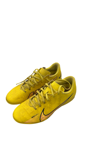 Used Nike Soccer Cleats Yellow Junior 04 11682-s000100237