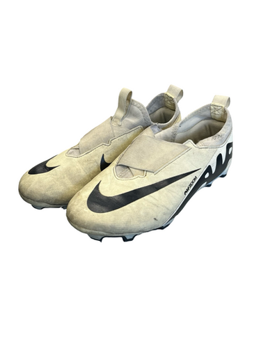 Used Nike Soccer Cleats White Junior 04 11682-s000127429