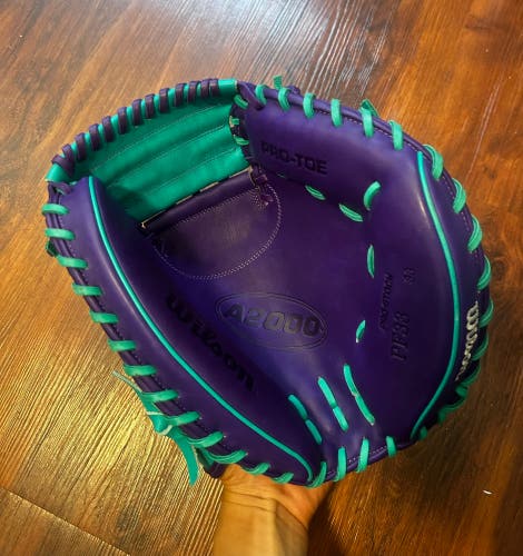 Wilson A2000 RH Catcher's Baseball Glove 33" (New)