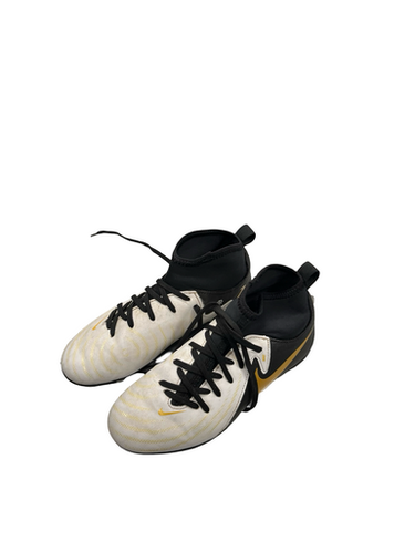 Used Nike Soccer Cleats White Junior 02 11682-s000119652