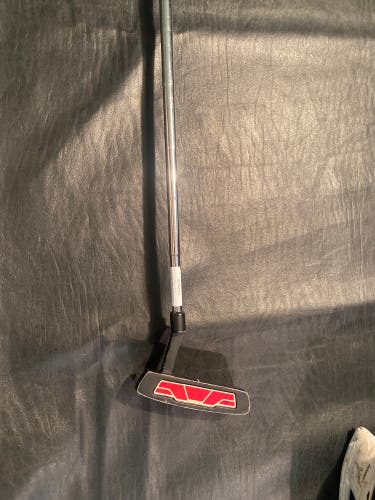 Men's Wilson Harmonized Blade Left Hand Putter (Used)