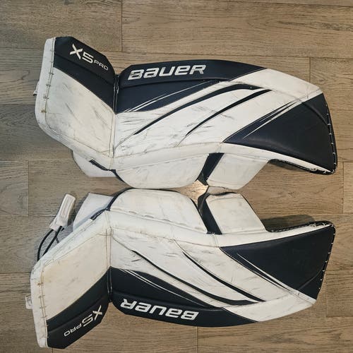 Intermediate Medium Bauer Vapor X5 Pro Goalie Leg Pads White/Blue (Used)