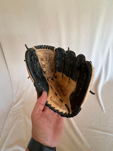RH Louisville Slugger 1884 Series Baseball Glove 10.5" (Used)