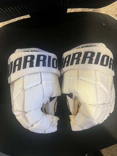 Warrior Covert QR6 Pro Gloves 13" Pro Stock Hockey Gloves - Boston Bruins 2026 Stadium Series (New)