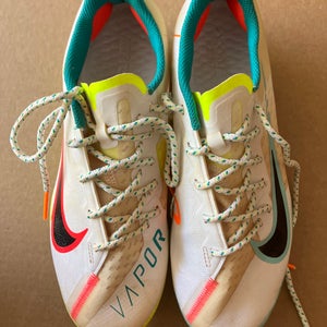 White Men's Size M 7.0 (W 8.0) Adult Nike Metal Cleats (Used)