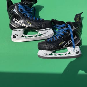 CCM Tacks XF 80 Hockey Skates | Size 5.5R