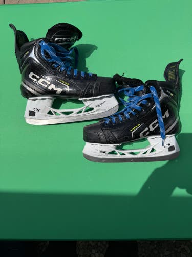 CCM Tacks XF 80 Hockey Skates | Size 5.5R