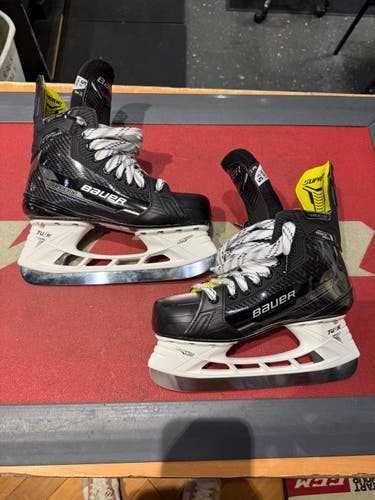 2022 Bauer Supreme Ignite Pro+ Hockey Skates Size 5.5 Fit 3 (New)