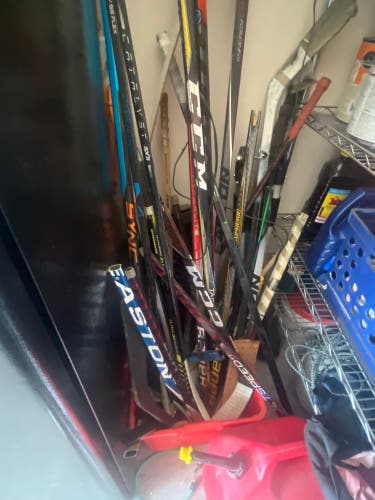 Senior AH26 Right Handed Hockey Stick Greater Than 115 Flex (Used)