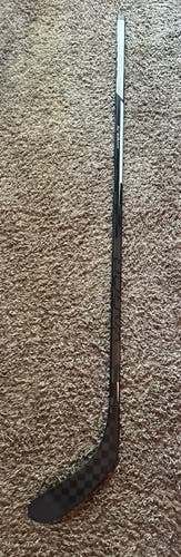 Senior Bauer Vapor Hyperlite Left Hand Hockey Stick P28 82 Flex (New)
