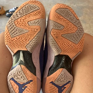 Kid's 5Y (Big Kids / Youth) Nike Shoes (Used)