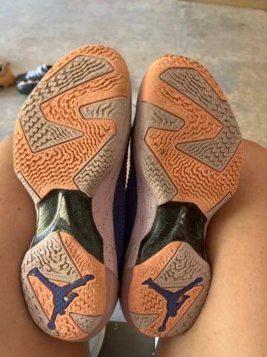 Kid's 5Y (Big Kids / Youth) Nike Shoes (Used)