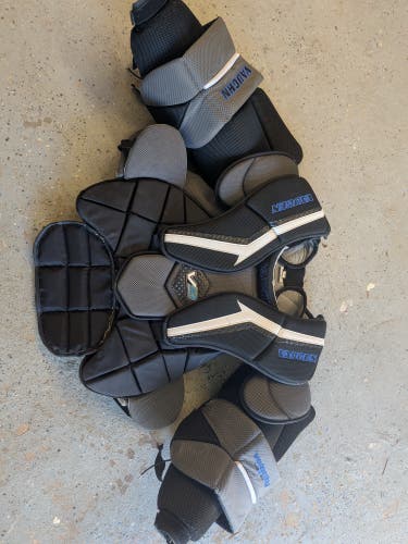 Large Vaughn Velocity V9 XFP Goalie Chest Protector (Used)