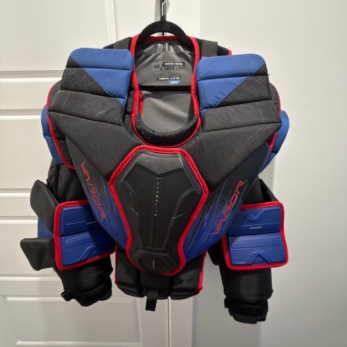 Medium 2025 Bauer Hyperlite Goalie Chest Protector (Used)