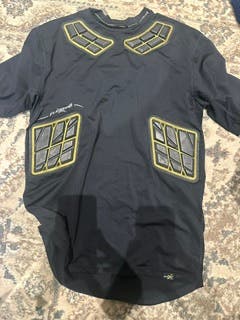 Small Junior Shoulder Pads (Used) like new!!