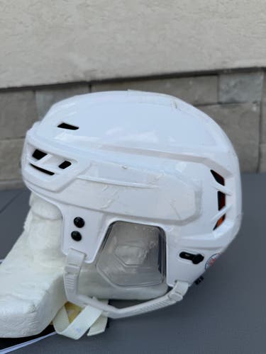 CCM TACKS 710 Pro Stock Hockey Helmet Visor White 5244