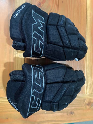 CCM HG65C Gloves 14" (Used)