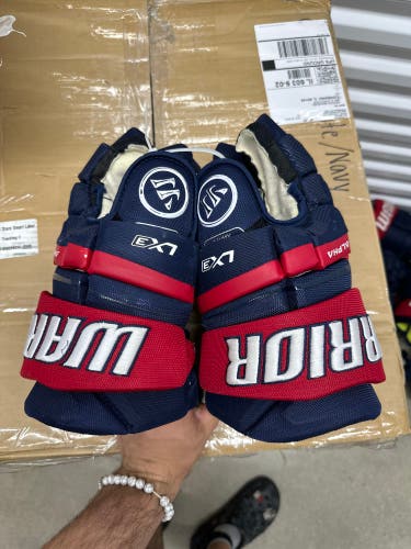Warrior Alpha LX3 Gloves 15" Pro Stock (Used)