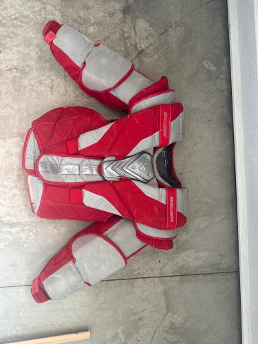 Large 2023 Bauer Shadow Goalie Chest Protector Pro Stock (Used)