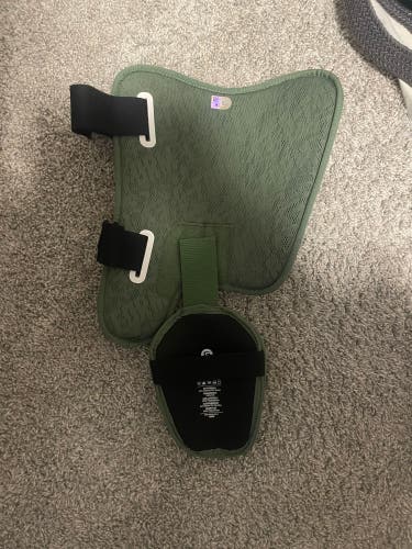 Camo G Form Shin Guard (New) Right Hand
