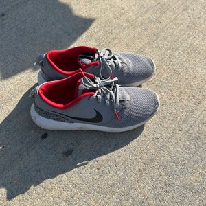 Unisex 5Y (Big Kids / Youth) Youth Nike Golf Shoes (Used)