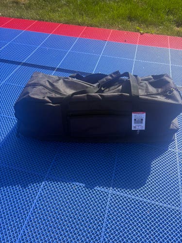 New with Tags! PowerNet Bat Vault Pro Duffle Bag (B022) - Black