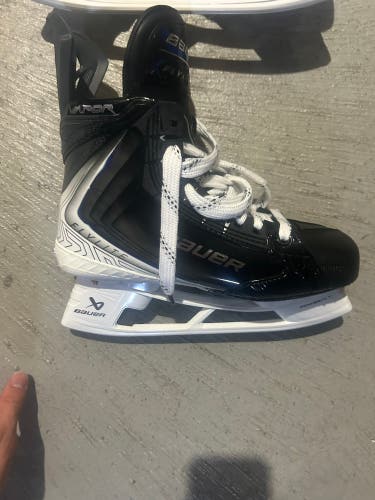 2025 Bauer Vapor Flylite Hockey Skates 8.5 (New)