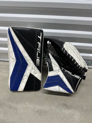 True Catalyst 7x3 INT Glove / Blocker Set