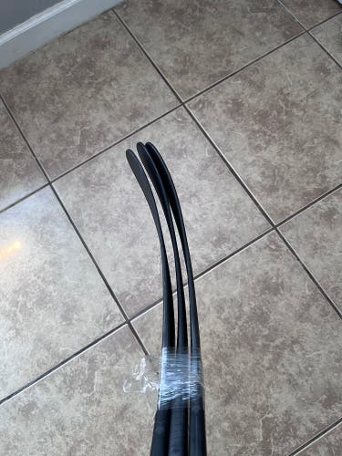 Senior CCM Ribcor Trigger 4 Pro Right Handed Hockey Stick P28 80 Flex Pro Stock (New)