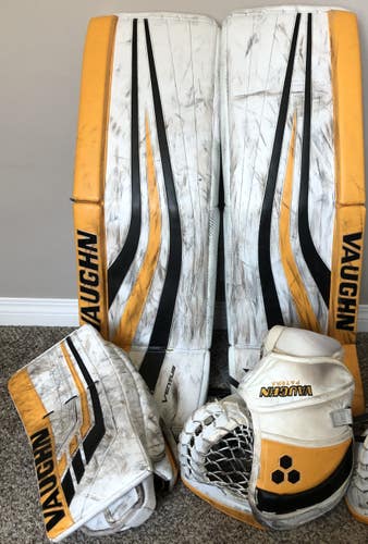 Vaughn Ventus/VE8 Pro Carbon Game Used Jiri Patera Brandon Wheat Kings WHL Goalie Full Set