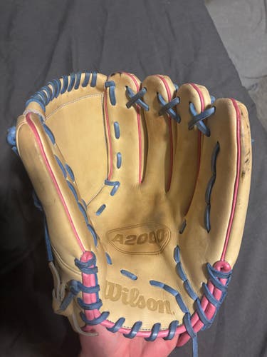 Wilson Outfield Baseball Glove 12" (Used)