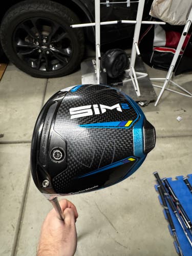 Men's TaylorMade Sim2 Left Hand Driver Regular Flex 9 Loft Graphite Shaft (Used)