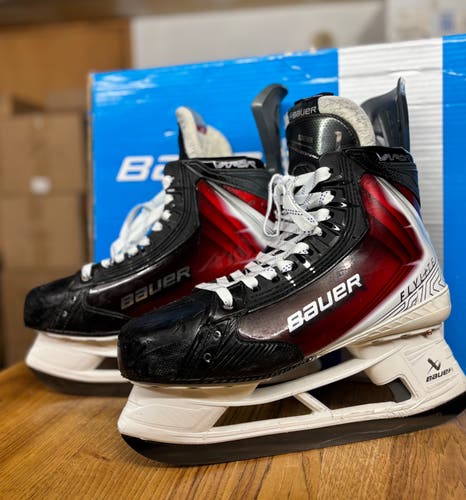 Bauer Vapor FlyLite Hockey Skates - Senior 11 (Excellent Condition)