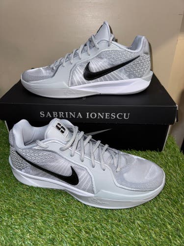 Nike Sabrina 2 TB Promo Wolf Grey Basketball HM5038-001 Men's 11 / Women's 12.5
