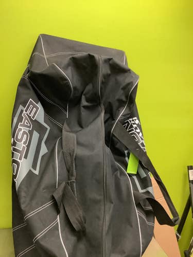 Used Easton Hockey Equipment Bags 11686-s000034379