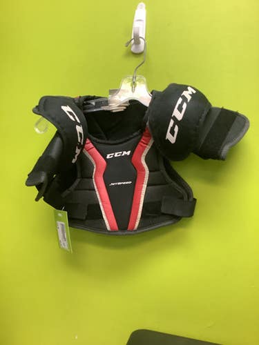 Used Ccm Jetspeed Junior Shoulder Pads Sm 11686-s000042054