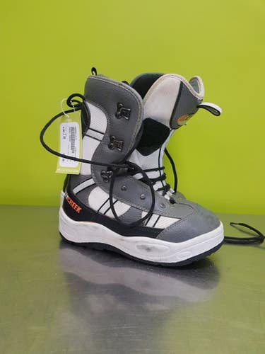 Used Crazy Creek Junior 05 Snowboard Boys Boots 11686-s000021015