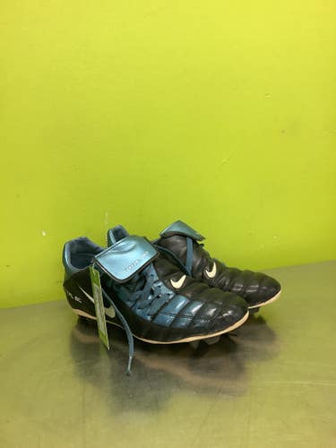 Used Nike Total 90 Youth 08.0 Cleat Soccer Outdoor Cleats 11686-s000032121