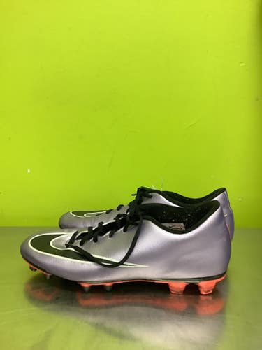 Used Nike Senior 10 Cleat Soccer Outdoor Cleats 11686-s000026737