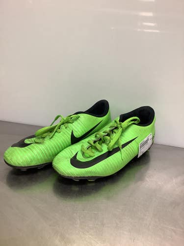 Used Nike Youth 06.0 Cleat Soccer Outdoor Cleats 11686-s000024834