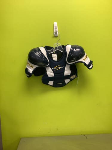Used Easton Synergy Sm Hockey Shoulder Pads 11686-s000034903