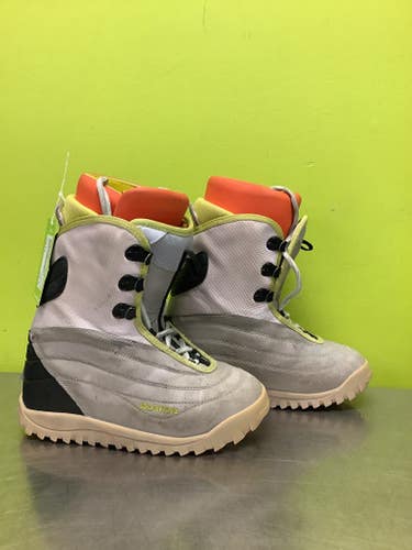 Used Burton Freestyle Senior 6 Men's Snowboard Boots 11686-s000035755