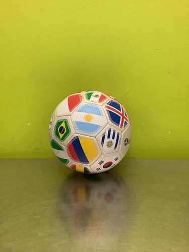 Used Russia 2018 4 Soccer Balls 11686-s000038560