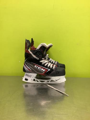 Used Ccm Jetspeed Ft 490 Intermediate 4.5 Ice Hockey Skates 11686-s000037763