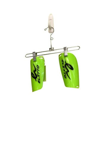 Used Eletto Soccer Shin Guards Junior Green Md 11686-s000044090