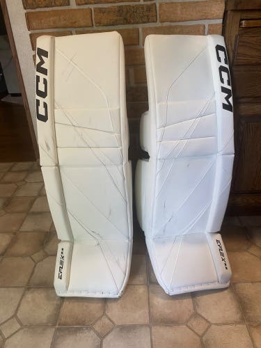 35" CCM EFlex 6.9 Goalie Leg Pads (New)